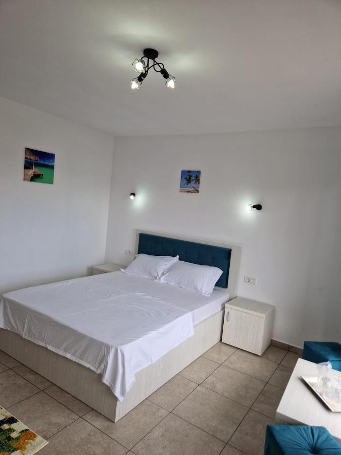 Hotel Complex Turistic N&S à Două Mai Extérieur photo